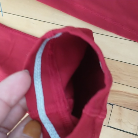 Lululemon Athletica rose red with rose detail workout leggings Women's Size 4 - Picture 6 of 7